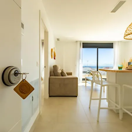 Apartment Centric, Amazing Views, Garage And Fibre Wifi