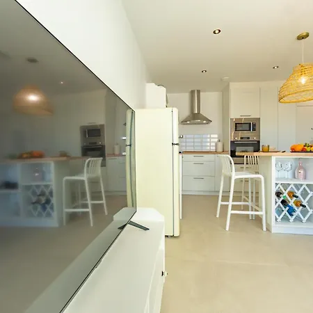 Centric, Amazing Views, Garage And Fibre Wifi Apartment *