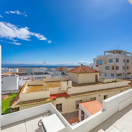 Apartment Centric, Amazing Views, Garage And Fibre Wifi *