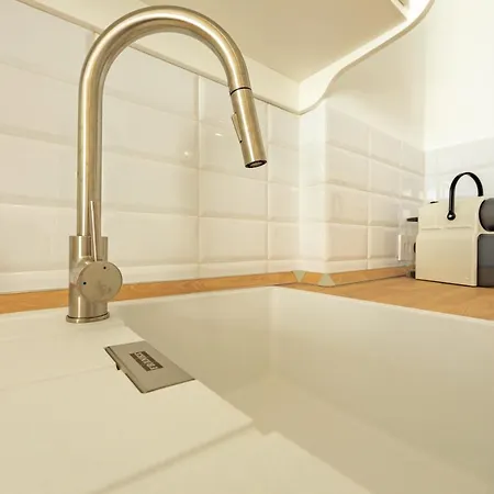 Centric, Amazing Views, Garage And Fibre Wifi Apartment *
