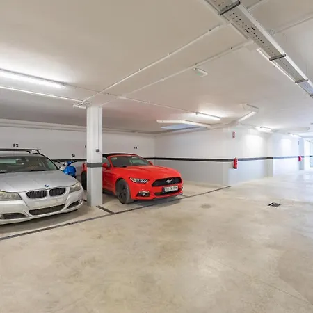 Centric, Amazing Views, Garage And Fibre Wifi Apartment *
